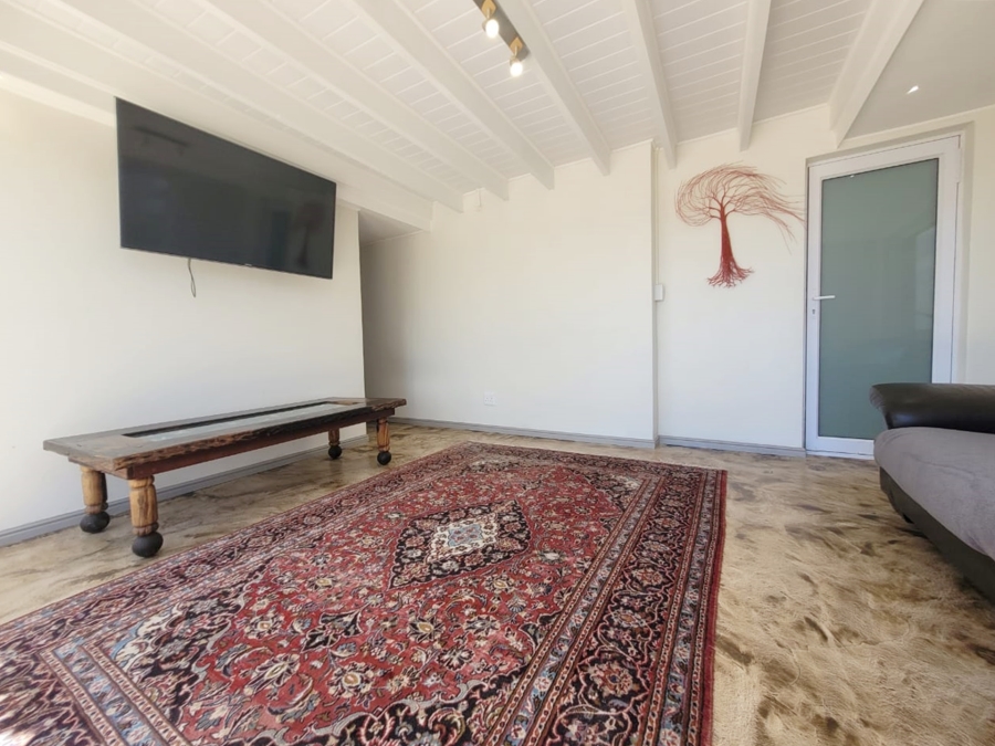 5 Bedroom Property for Sale in Struisbaai Western Cape